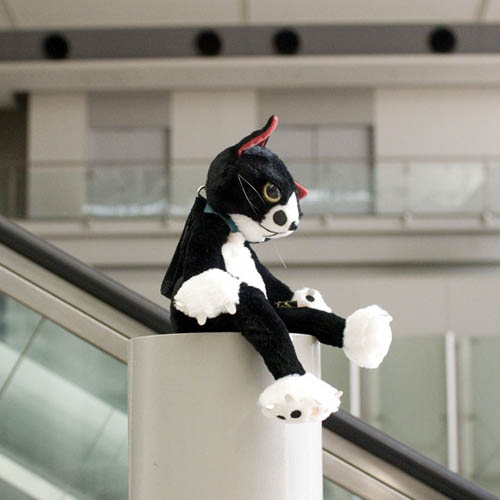 Scratch alleycat plush toy